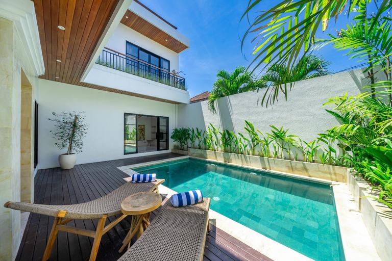 2BR Villa In Berawa in Berawa