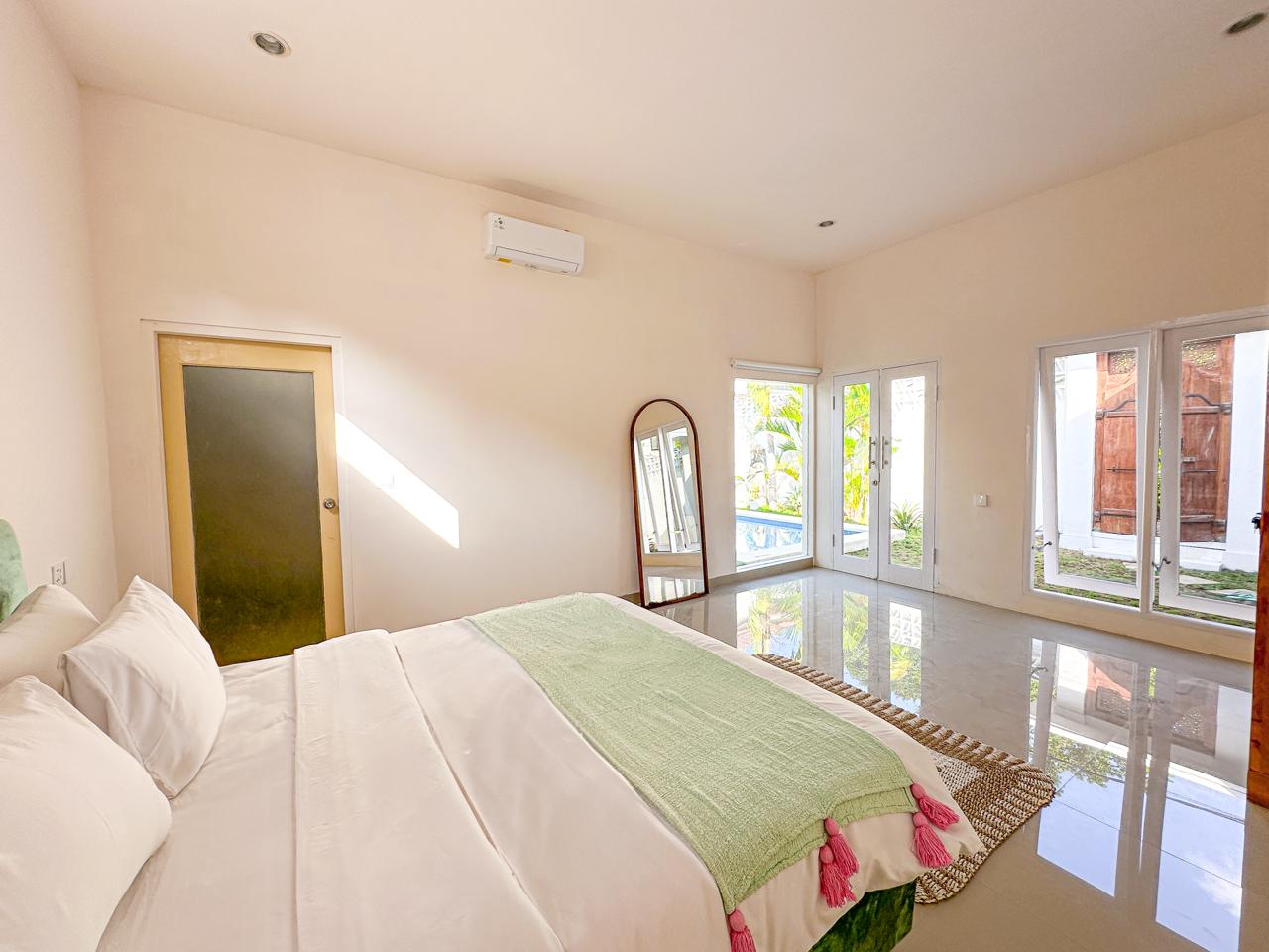 2BR Villa Lourinka In Seminyak — photo 10