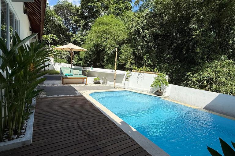 Riverside Villa Canggu in Canggu