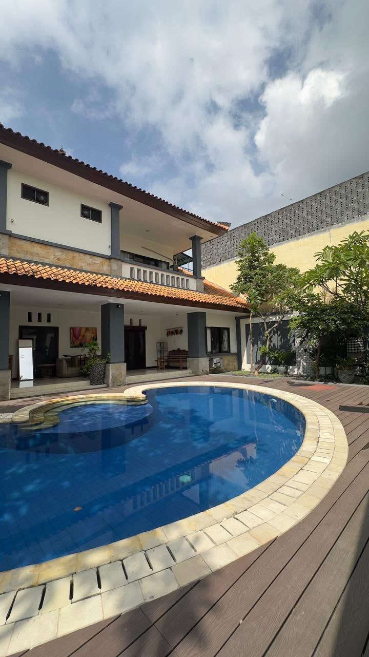 5BR Palm Fiva Villa Batu Bolong in Canggu